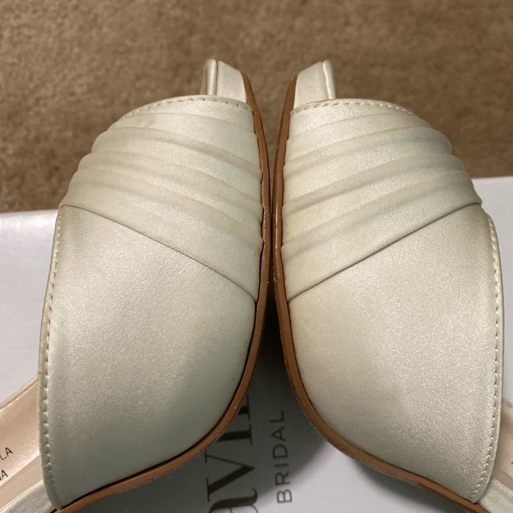 Ivory heels - Picture 5 of 6